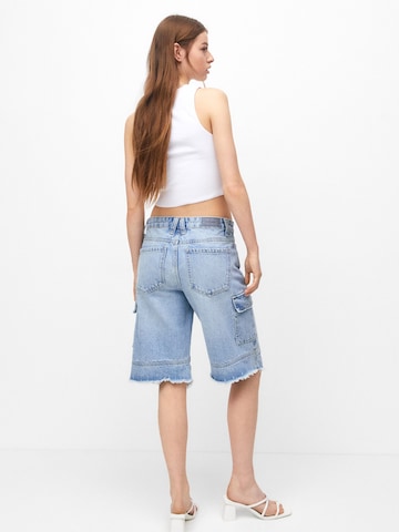 Pull&Bear Loosefit Cargojeans i blå