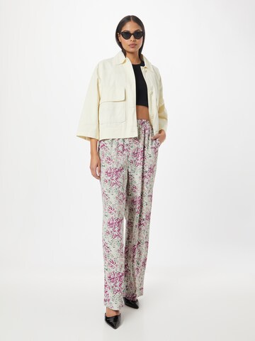 Peppercorn Loose fit Trousers 'Marva' in White