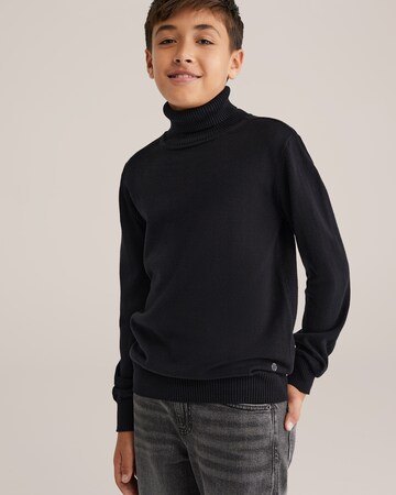 WE Fashion Sweater in Black: front