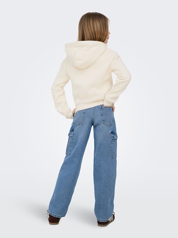 ONLY GIRLS Sweatshirt 'KOGCooper' in Wit