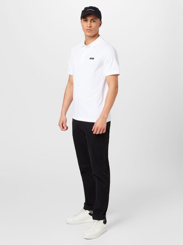 Tricou de la Calvin Klein pe alb