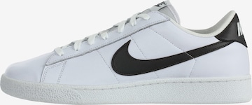 balts Nike Sportswear Zemie brīvā laika apavi 'CLASSIC': no priekšpuses