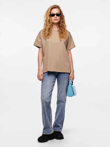 T-shirt 'SKYLAR' PIECES en beige