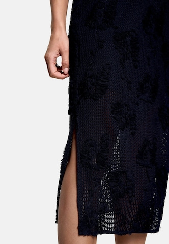 zero Rok in Blauw