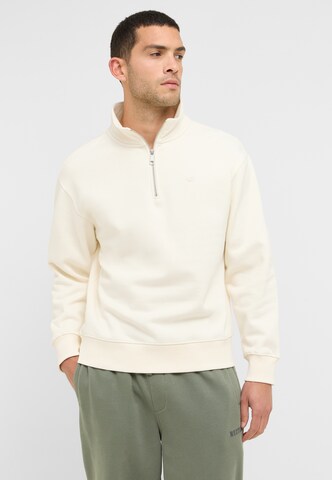MUSTANG Sweatshirt 'Style Franklin' in White: front
