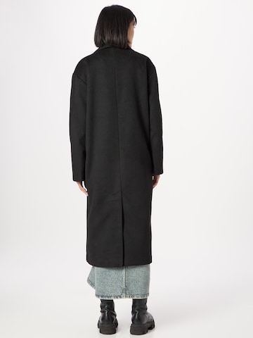 Monki Přechodný kabát – černá