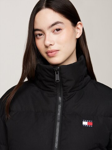 Tommy Jeans Winterjas 'Alaska' in Zwart