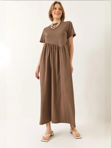 Bianco Lucci Dress in Brown: front
