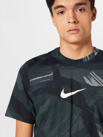 NIKE Sportshirt 'Aop' in Schwarz