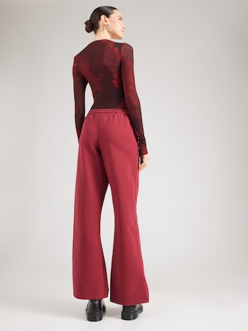 Pegador - Pierna ancha Pantalón 'ANNI' en rojo