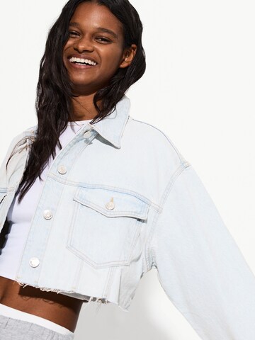 Giacca di mezza stagione di Bershka in blu