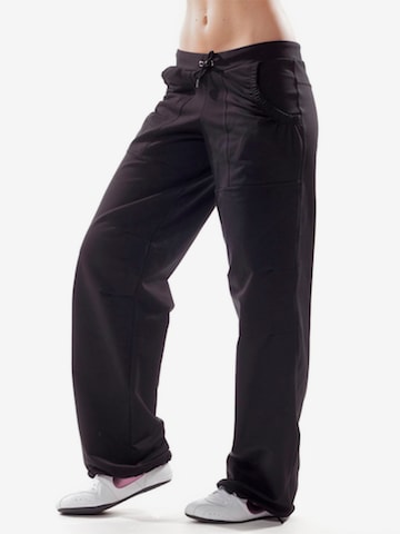 Winshape - Loosefit Pantalón deportivo 'WTE9' en negro: frente