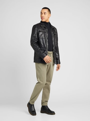 Tapered Pantaloni di JOHN DEVIN in verde