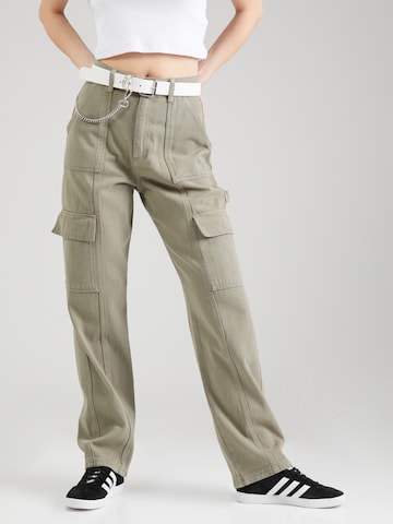 Regular Pantalon cargo Nasty Gal en vert : devant