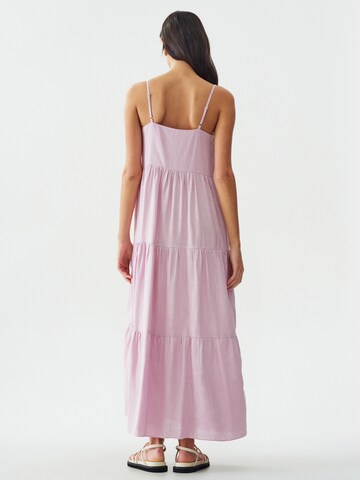 Calli Dress 'WEEKEND' in Pink: back