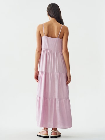 Calli Dress 'WEEKEND' in Pink: back