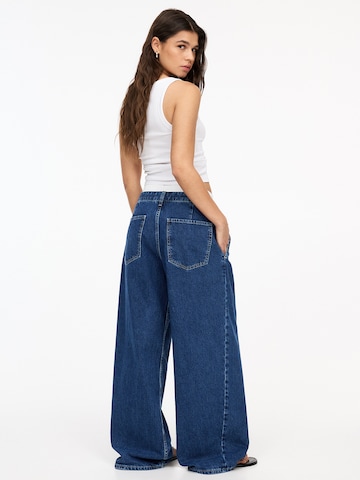 Pull&Bear Loosefit Plisserte jeans i blå