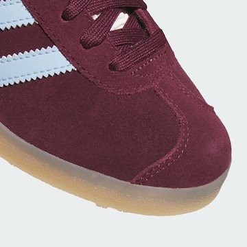 ADIDAS PERFORMANCE - Calzado deportivo 'Gazelle' en rojo