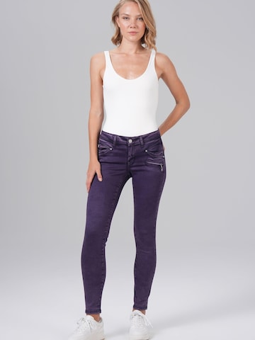 Jeans di M.O.D MIRACLE OF DENIM in lilla: frontale