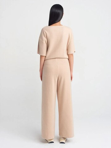 Dilvin Wide leg Pants in Beige