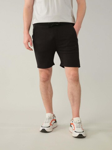 Deeluxe Regular Pants 'WAINSON' in Black: front