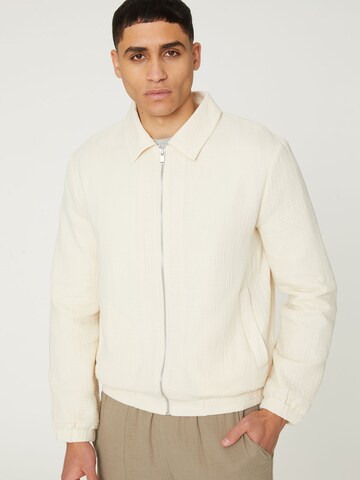 DAN FOX APPAREL Tussenjas 'Hans' in Beige: voorkant