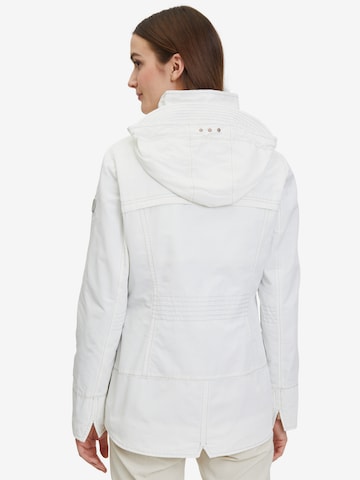 GIL BRET Between-Season Jacket in White
