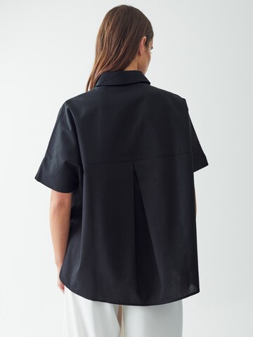 Willa - Blusa 'DILLAN' en negro: atrás