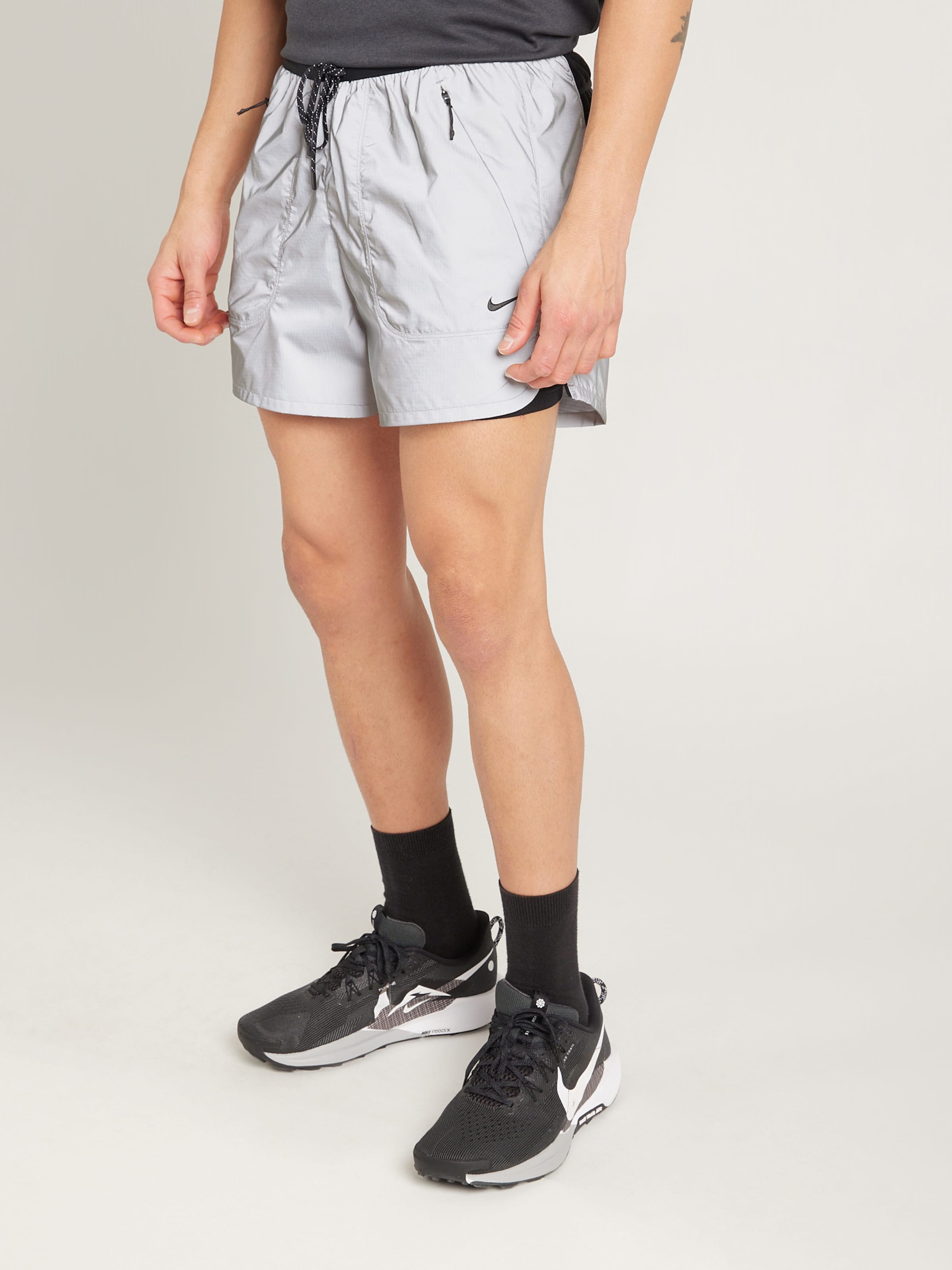 Shorts para hombres plata online en ABOUT YOU