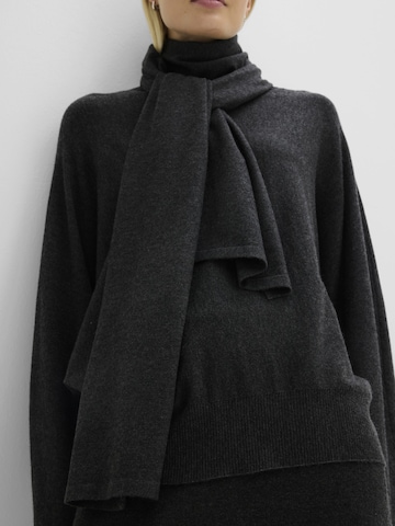Pullover di bonprix in grigio