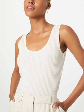 ESPRIT Top in White