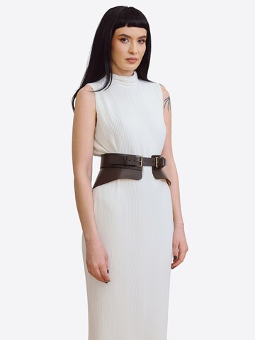Haute Cuir - Cinturón 'Crescent Peplum Belt' en marrón