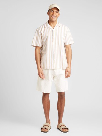 SELECTED HOMME Comfort fit Button Up Shirt in Beige