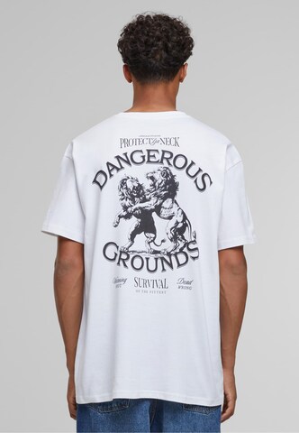 T-Shirt 'Dangerous Grounds' MT Upscale en blanc
