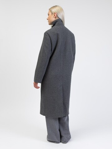 BROKE + SCHÖN Winter Coat in Grey