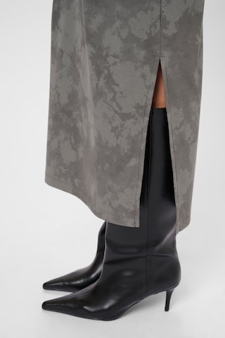 CULTURE Rock in Grau