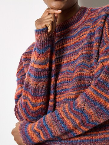 Apricot Sweater in Mixed colors