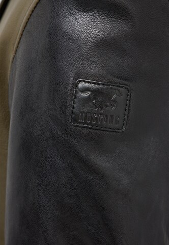 MUSTANG Jacke ' Blouson ' in Grün