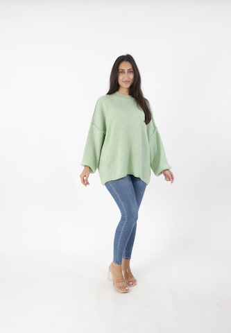 Pullover di Elara in verde: frontale