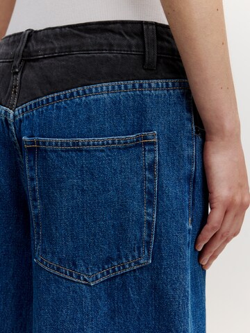 EDITED Flared Jeans 'Maleah' in Blau