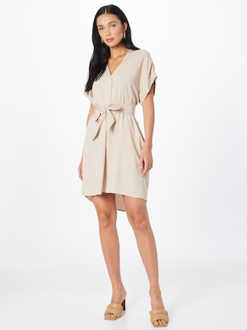 IMPERIAL - Vestido camisero en beige: frente