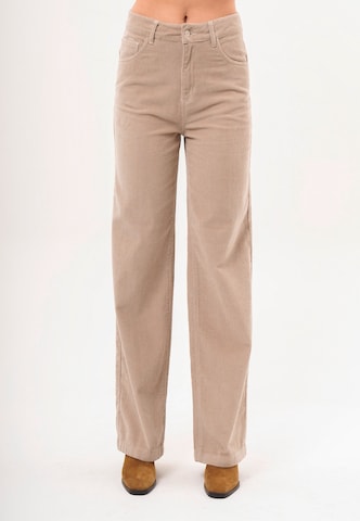 FRESHLIONS Regular Broek in Beige: voorkant