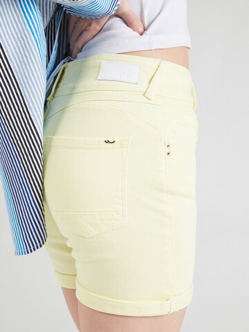 Coupe slim Jean 'ROSINA' LTB en jaune