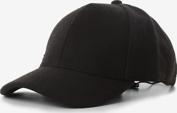 LOEVENICH Cap in Black: front