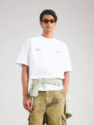 Pegador Majica 'Rochefort' | bela barva