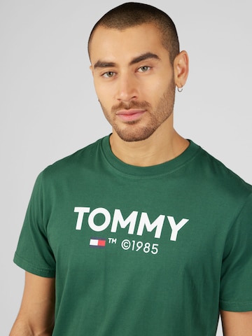 Tommy Jeans Tričko 'ESSENTIAL' - Zelená