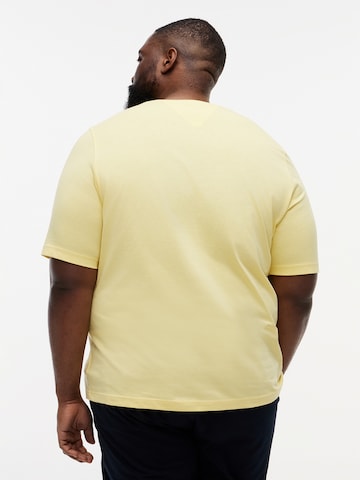 Tommy Hilfiger Big & Tall Shirt 'BRAND LOVE' in Geel
