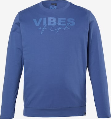 Men Plus Shirt in Blue: front