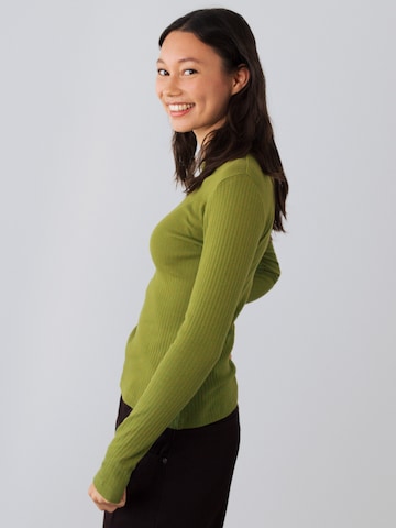 Honest Basics Shirt 'Long Rib' in Groen