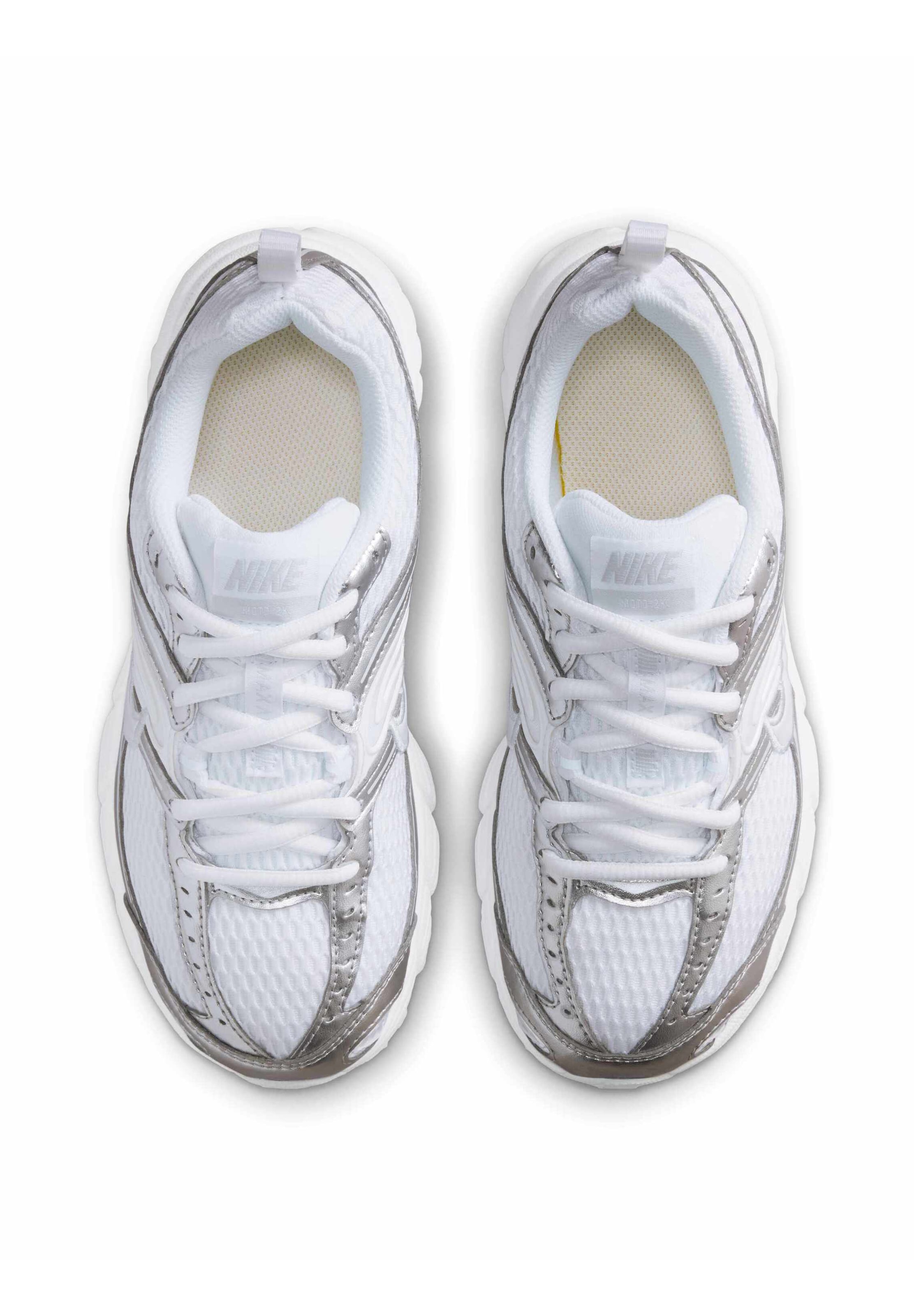 Sneaker 'Air Max Moto 2K' de la Nike Sportswear pe alb